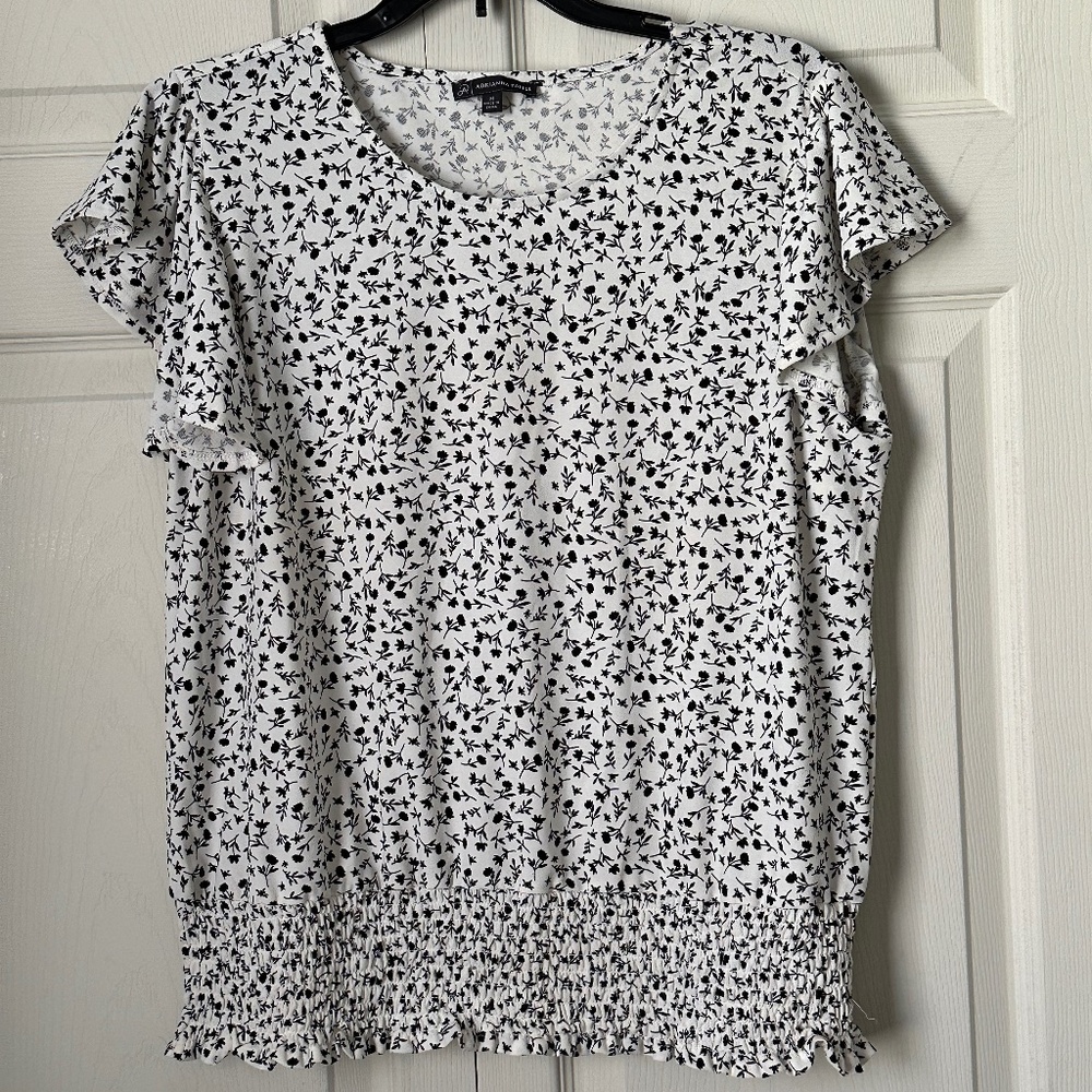 Adrianna Papell blouse - Size M - White with black floral print